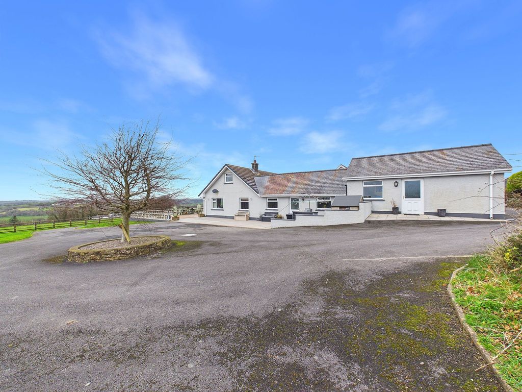Property photo 1 of 53