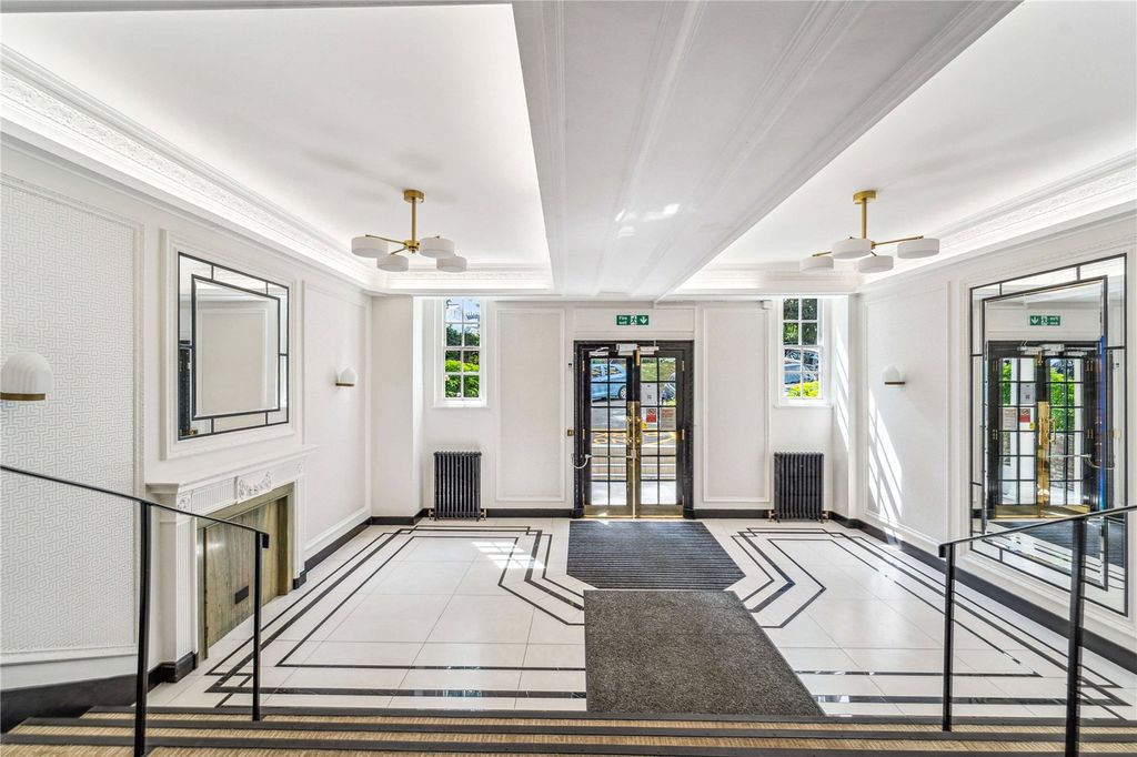 Property photo 1 of 10 Entrance