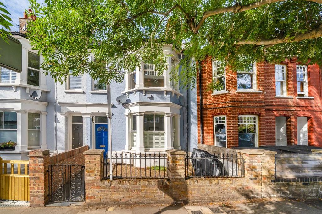 Property photo 1 of 6