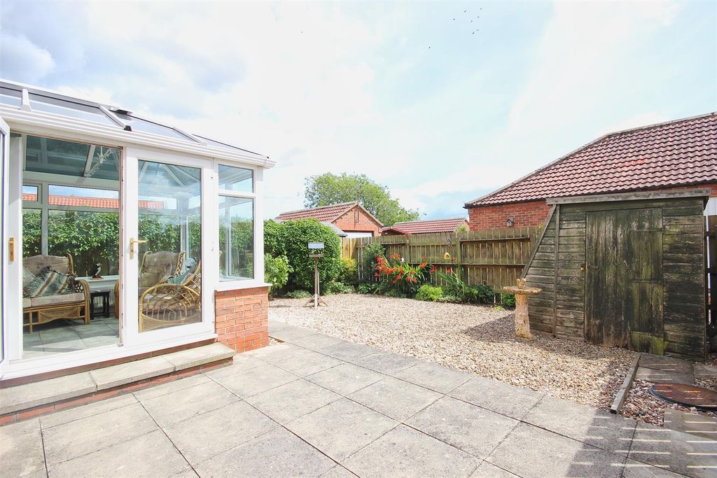 Property photo 2 of 27 Outside