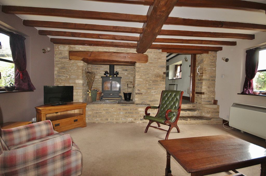 Property photo 2 of 23