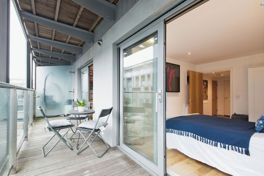 Property photo 1 of 16 Balcony