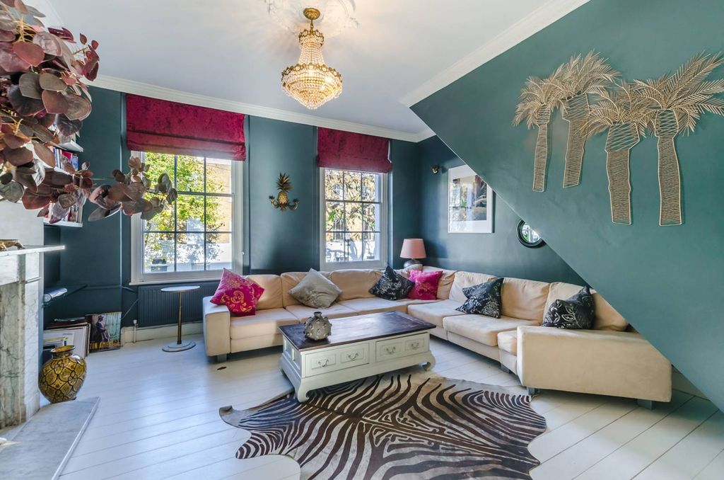 Property photo 1 of 8