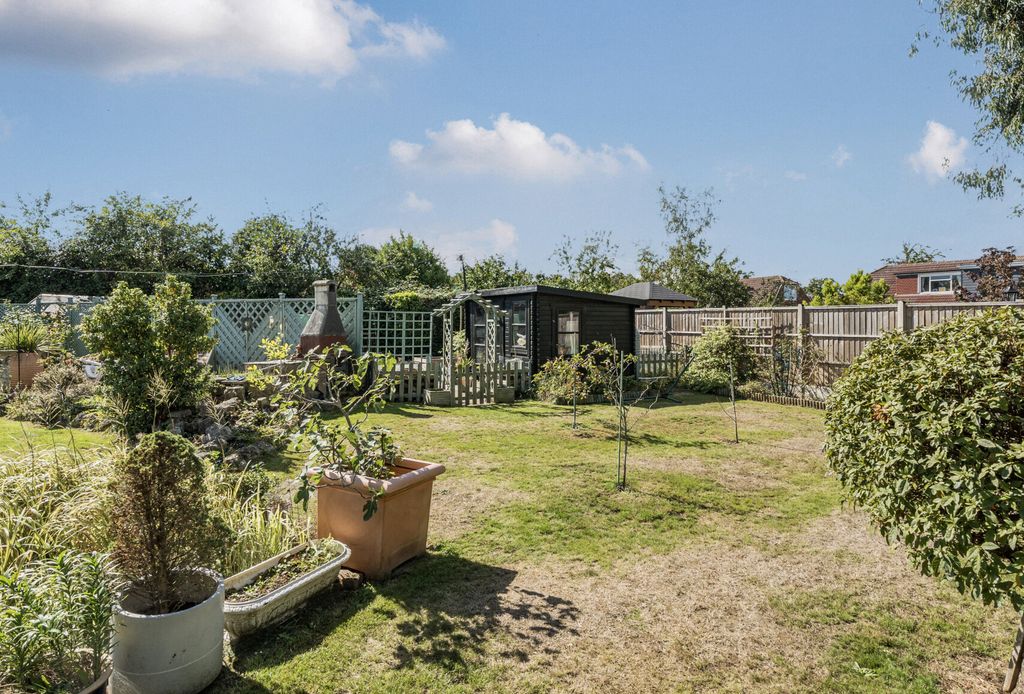 Property photo 3 of 18 1346778-9-68Bb30c...