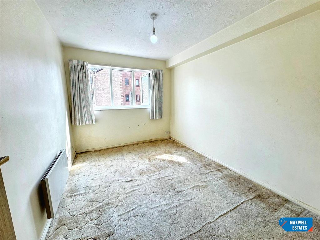 Property photo 2 of 13 2