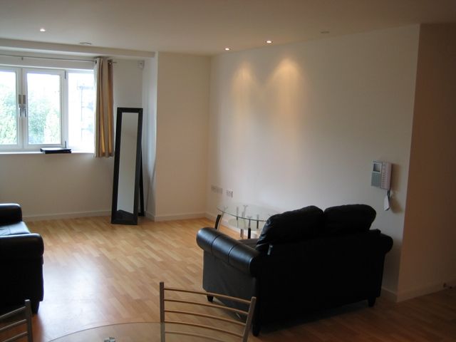 Property photo 2 of 6