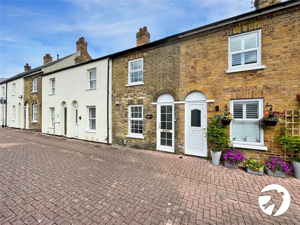 Property photo 1 of 9 External