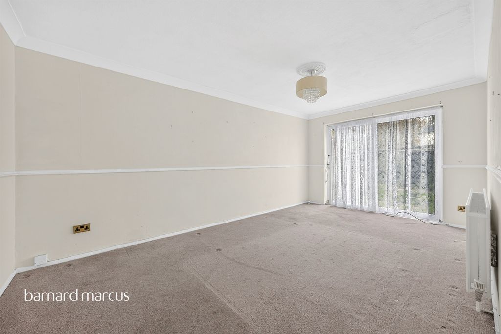 Property photo 3 of 22