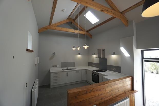 Property photo 2 of 10 Kitchen 3