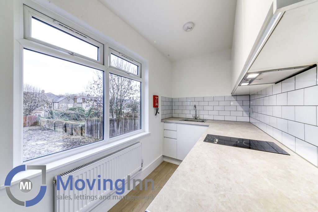 Property photo 3 of 10 Kitchen