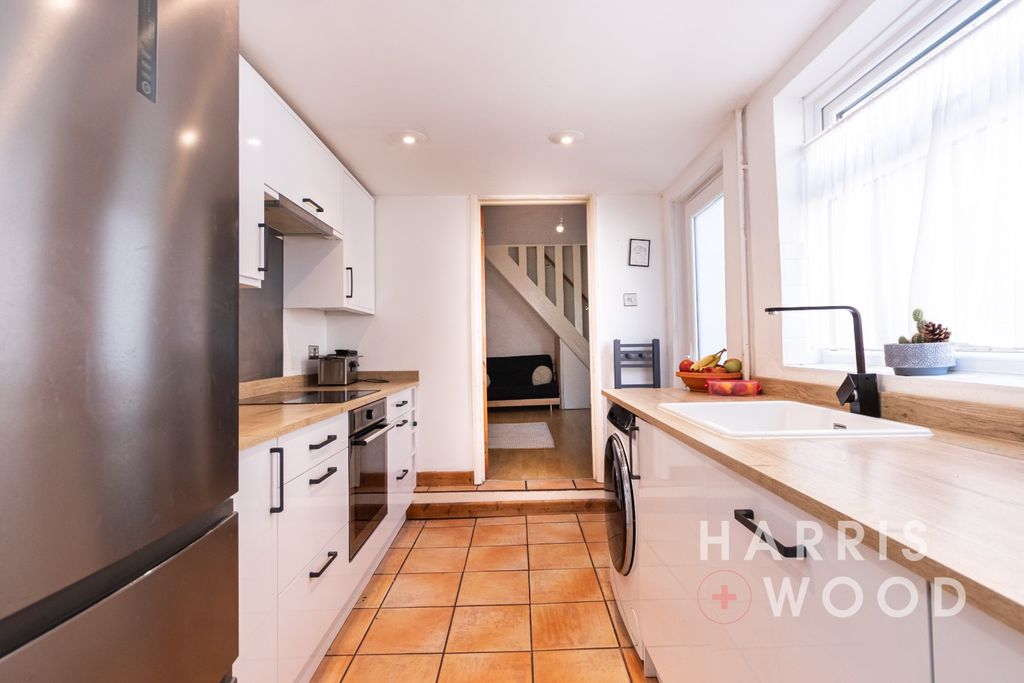 Property photo 2 of 20 4255463