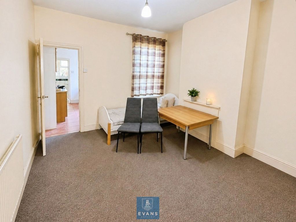 Property photo 3 of 8 Reception Room