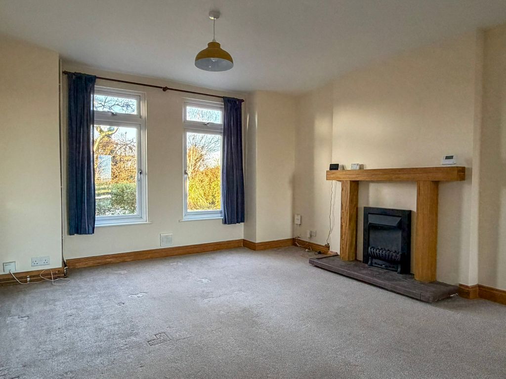 Property photo 2 of 14 Lounge