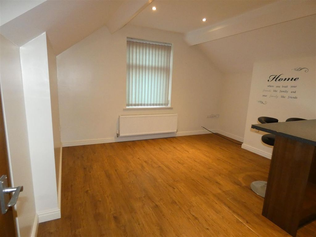 Property photo 3 of 7 P1340631.Jpg