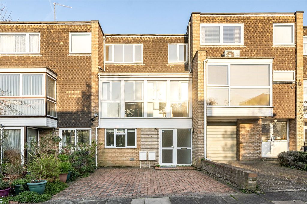 Property photo 1 of 19 Picture No. 04