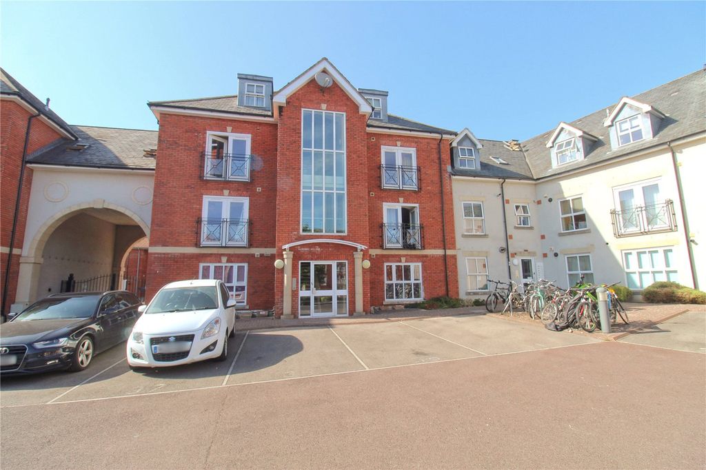 Property photo 1 of 10 Picture No. 02