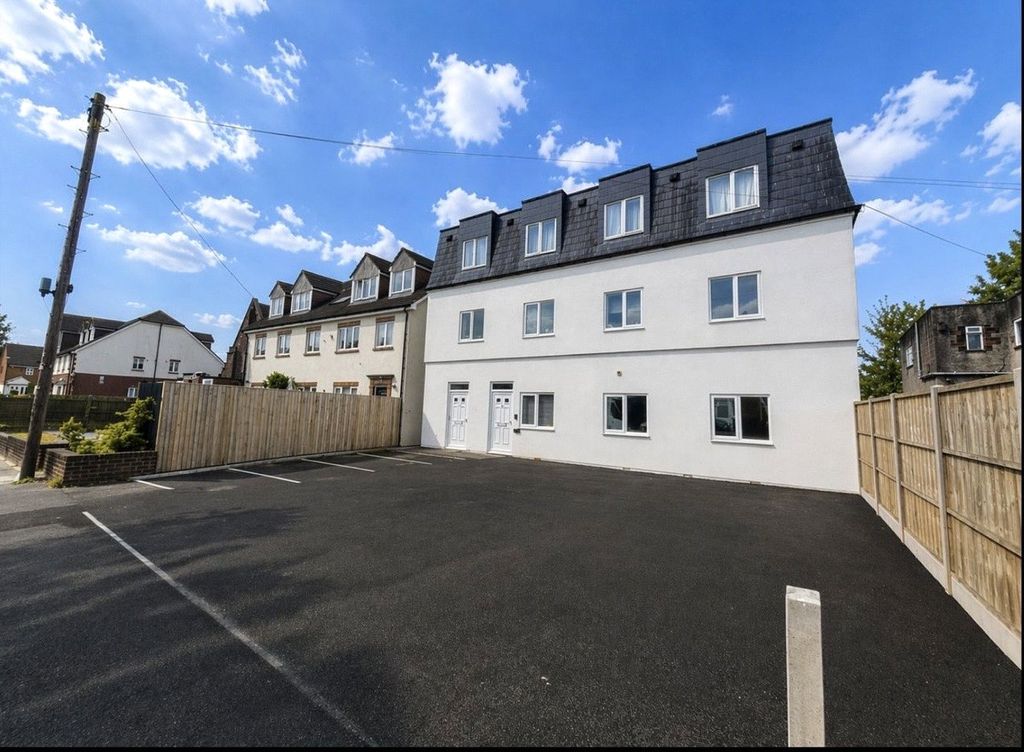 Property photo 1 of 10 External