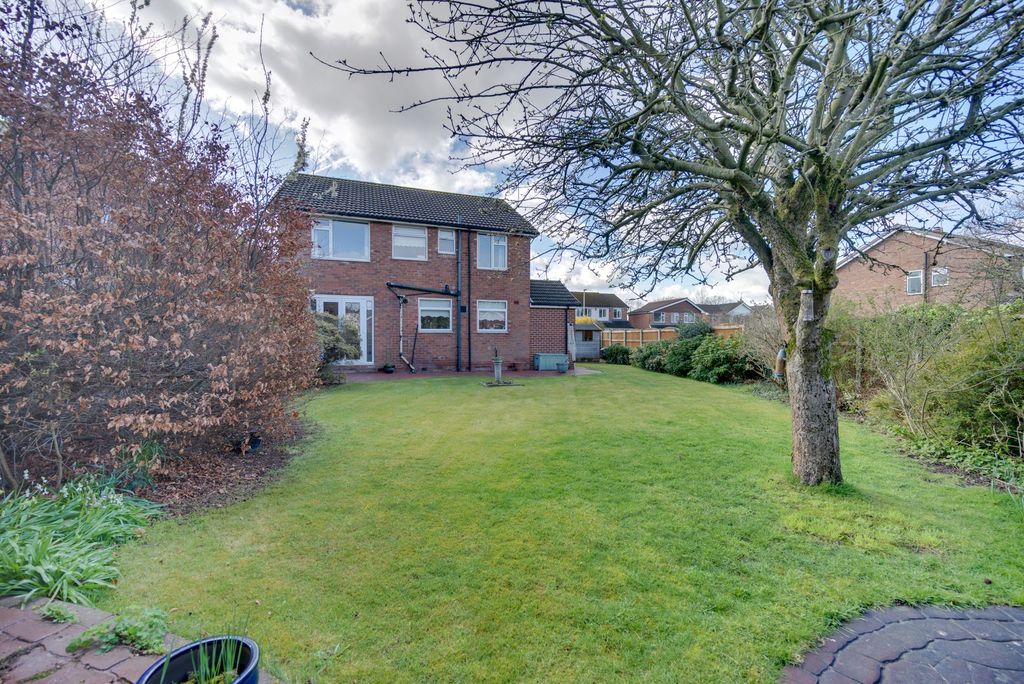 Property photo 2 of 25