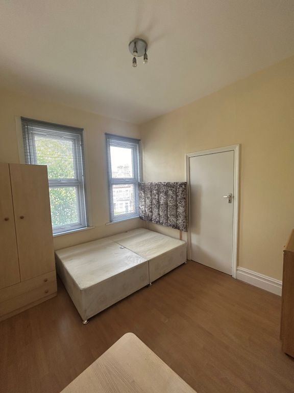Property photo 1 of 4 1