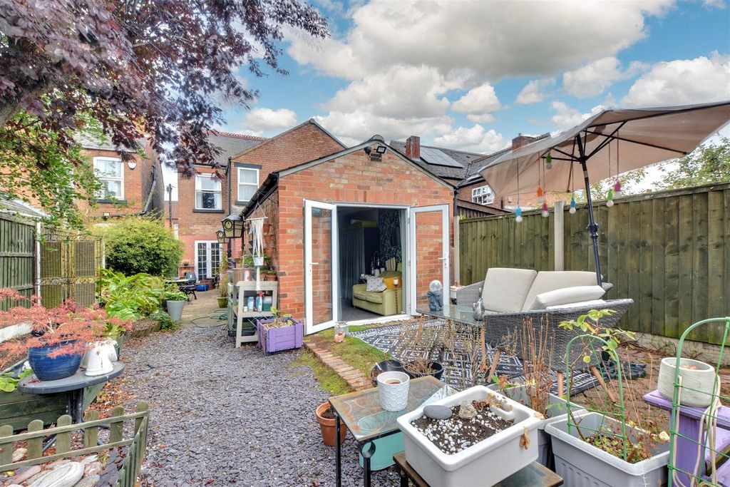 Property photo 1 of 27 Outside