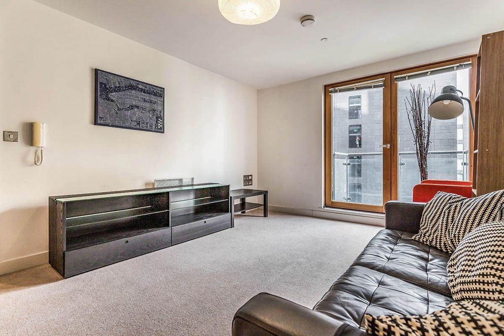 Property photo 2 of 11 Picture No. 34