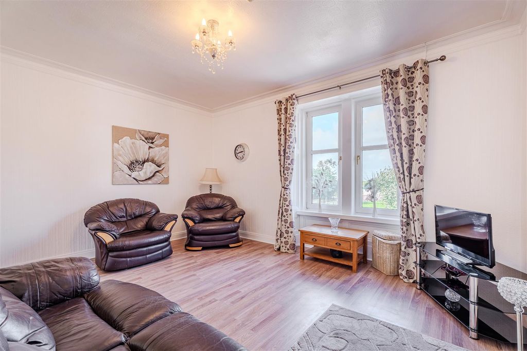 Property photo 3 of 26 140Highst-2.Jpg
