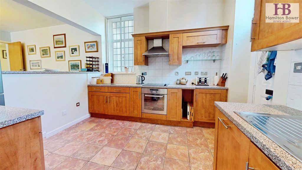 Property photo 3 of 17 7262A165-8-Sinderhill-Court-04302026_102104.Jpg
