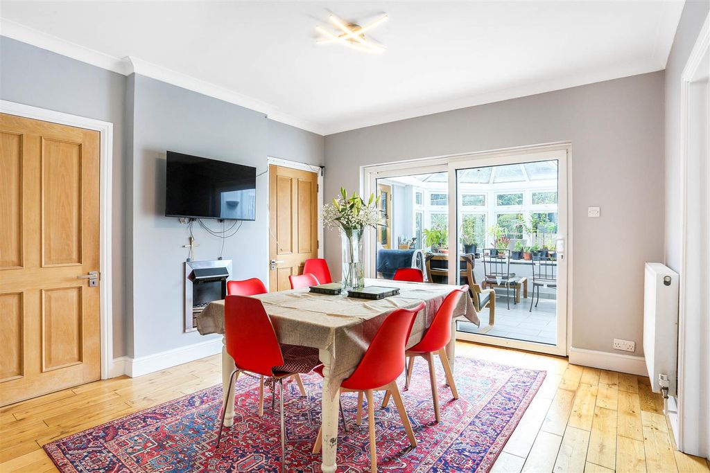 Property photo 3 of 36 1511179062 - 17.Jpg