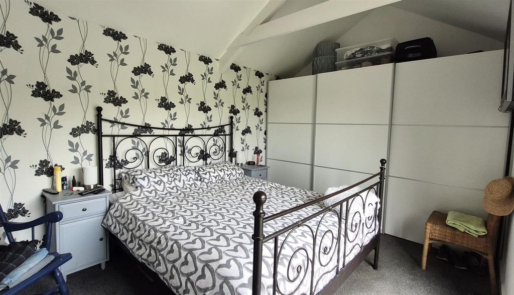 Property photo 2 of 11 6.Jpg