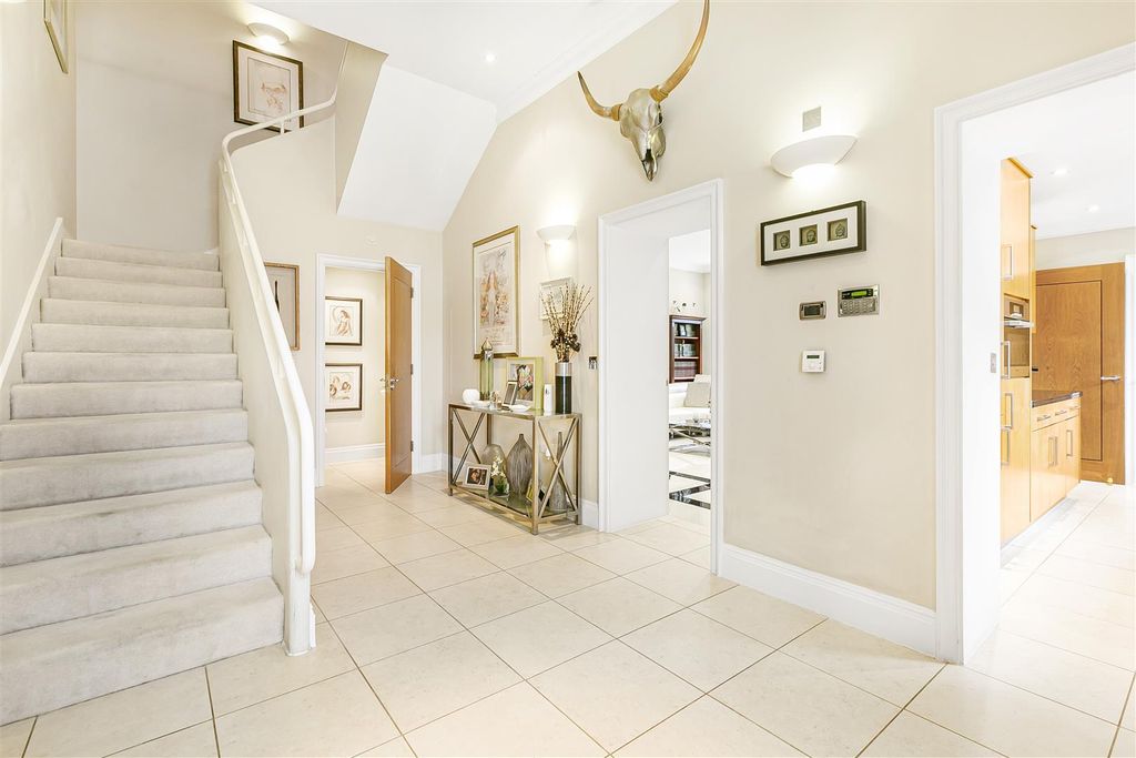 Property photo 2 of 19 3_39885.Jpg