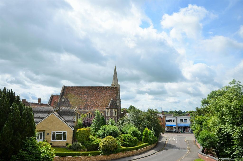 Property photo 2 of 10