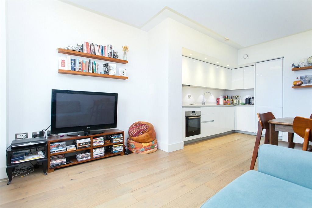 Property photo 2 of 12 Open Plan Living