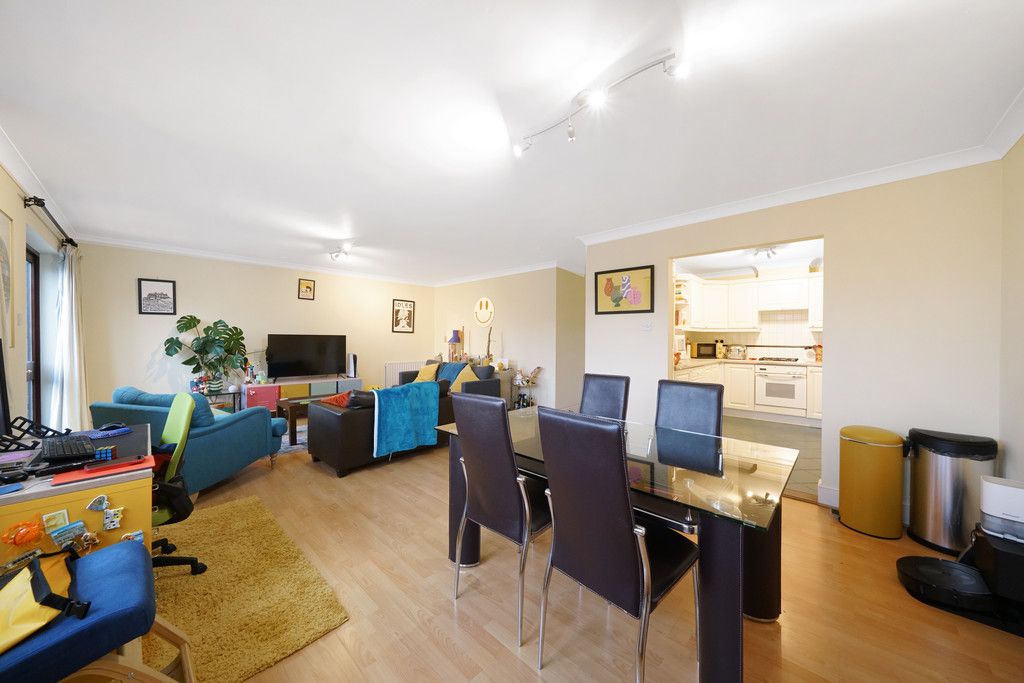 Property photo 3 of 9