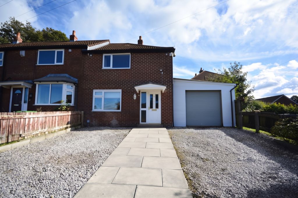Property photo 1 of 18 Levens Drive, Bolton, Bl2