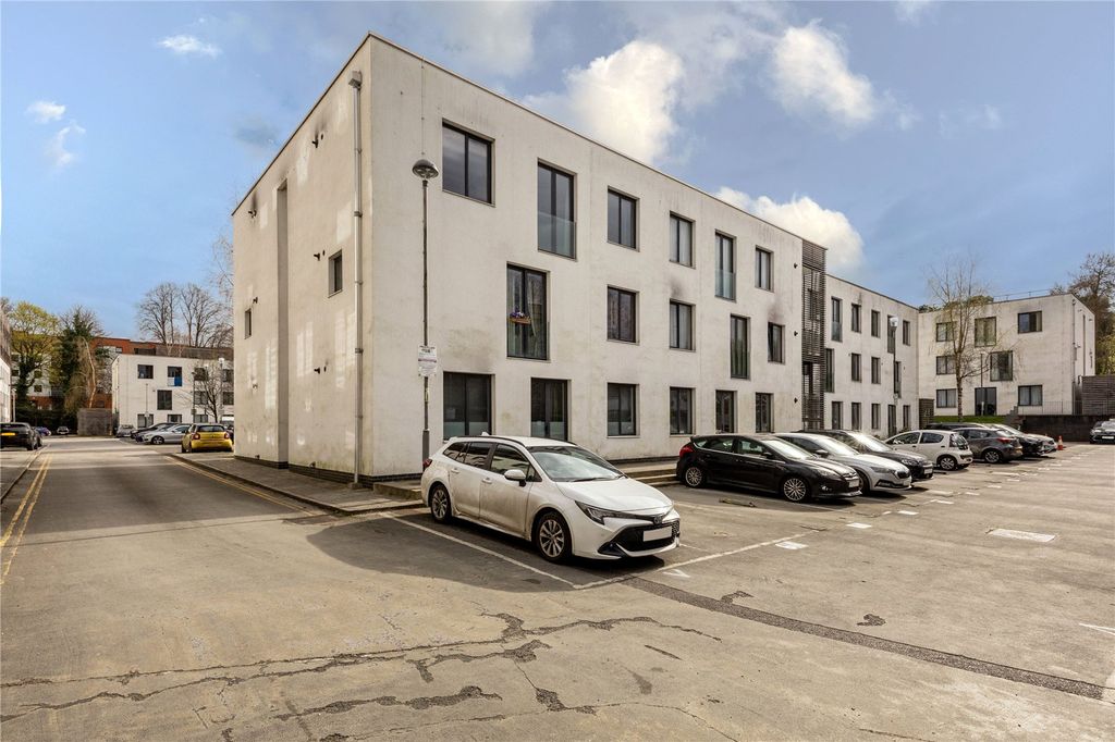 Property photo 1 of 9 Picture No. 10