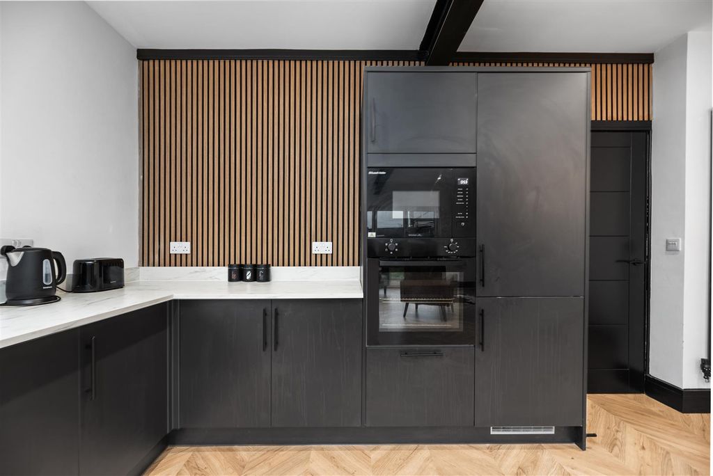 Property photo 2 of 34 Kitchen