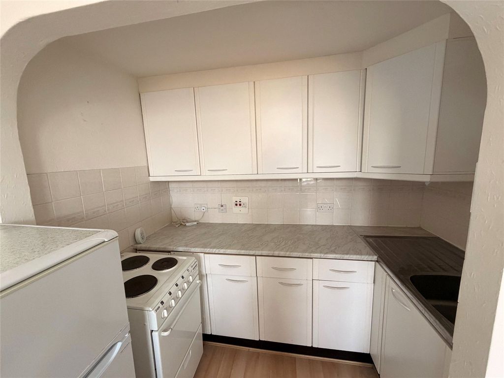 Property photo 3 of 6 Picture No. 06