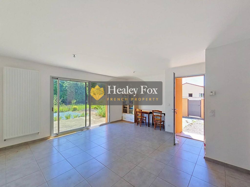 Property photo 2 of 11 3B234801141A4202B2B4E01771Db5378