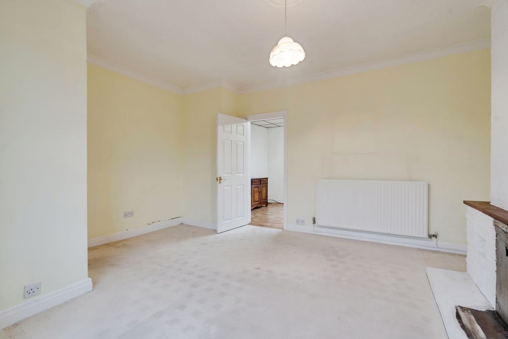 Property photo 2 of 17 Photo