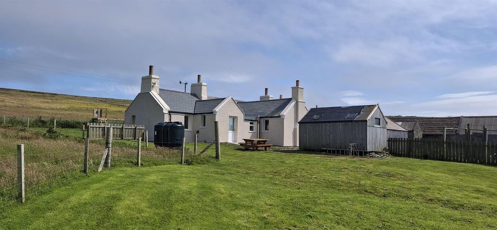 Property photo 2 of 42