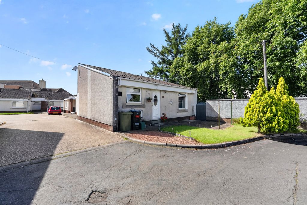 Property photo 2 of 13