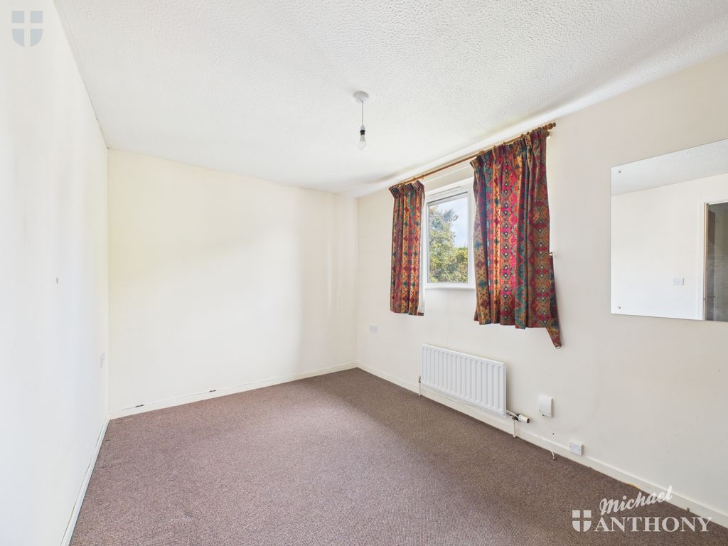 Property photo 3 of 10 Cam03218G0-Pr0771-Still007
