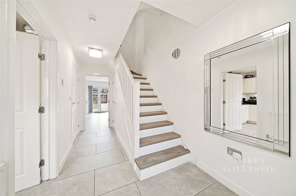 Property photo 3 of 15 Picture No. 10