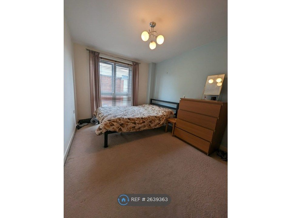 Property photo 1 of 9 Bedroom