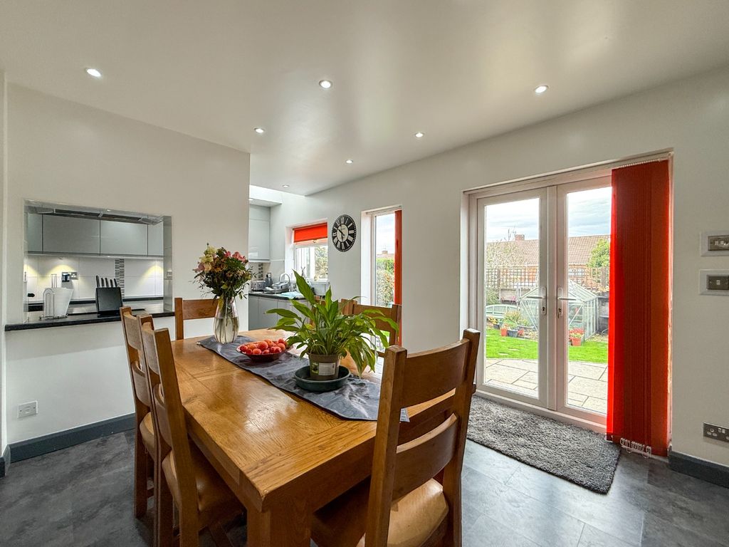 Property photo 2 of 24 4662704