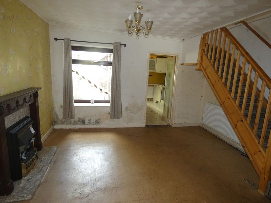 Property photo 3 of 11 Rear Lounge