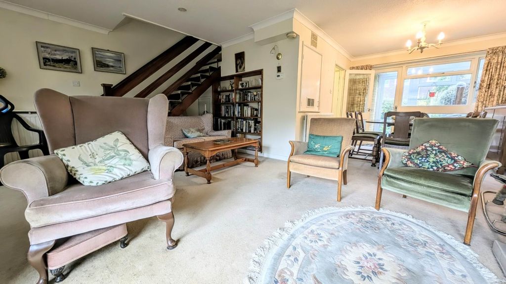 Property photo 2 of 12