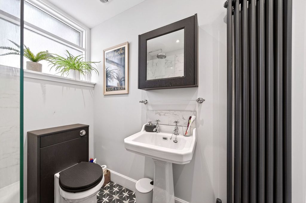 Property photo 3 of 52 Bathroom