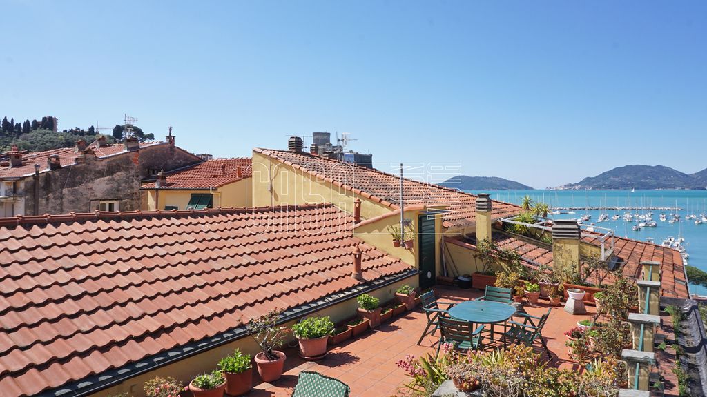 Property photo 2 of 50