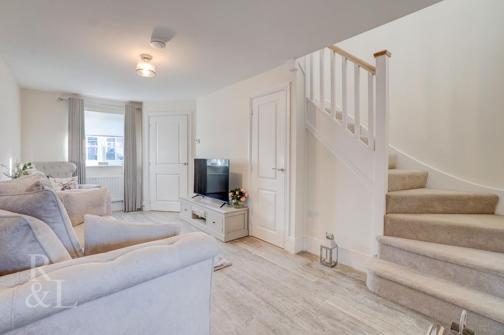 Property photo 3 of 21 Batched  (14).Jpg